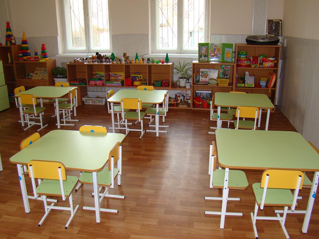 Столы для занятий в детском саду